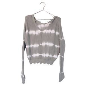 Jessica Simpson size medium sage and white tie dye sweater fringe hem